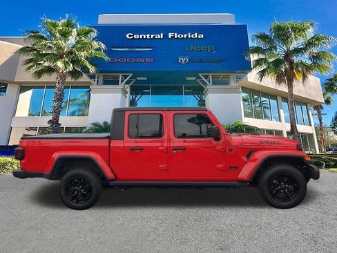 Used 2021 Jeep Gladiator Sport AWD/4WD image 4