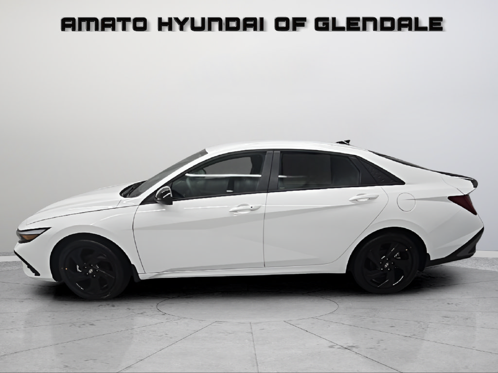 New 2026 Hyundai Elantra SEL FWD image 3