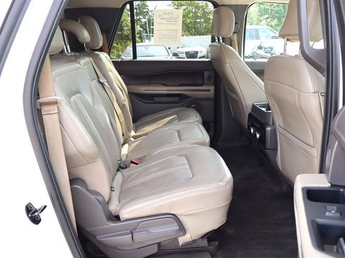 Used 2018 Ford Expedition Max Limited RWD image 23