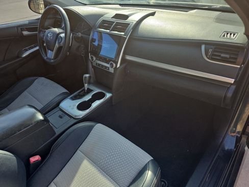 Used 2014 Toyota Camry SE image 18