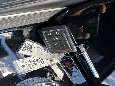 Used 2024 Jeep Wagoneer Series II w/ Flexible Seating Group image 35