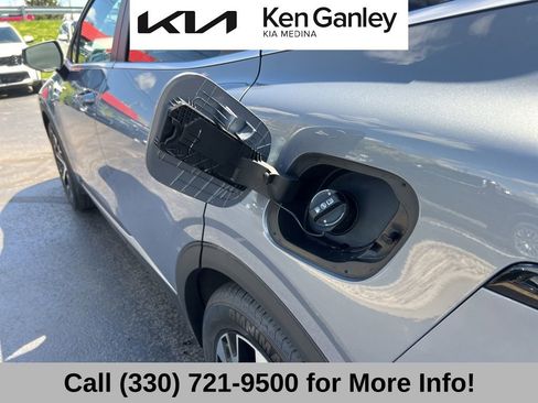 Certified 2024 Kia Sportage EX FWD image 50