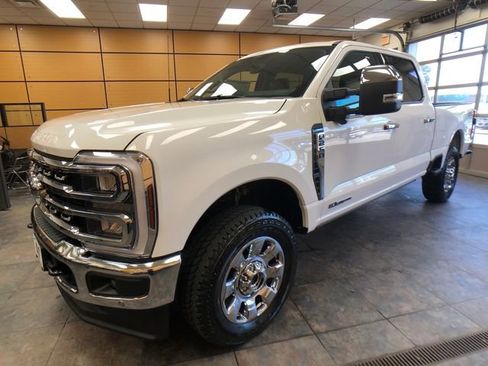 New 2026 Ford F250 Lariat w/ Lariat Ultimate Package image 3