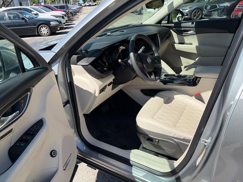 Used 2023 Buick Envision Avenir FWD image 10