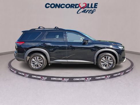 Certified 2024 Nissan Pathfinder SV AWD/4WD image 8