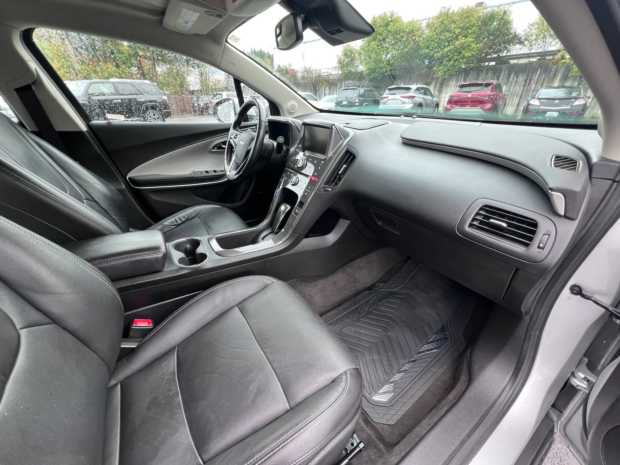 Used 2015 Chevrolet Volt Premium w/ Premium Trim Package FWD image 19
