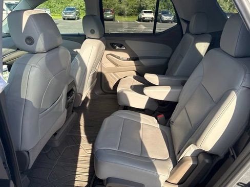 Used 2020 Chevrolet Traverse Premier w/ LPO, Floor Liner Package AWD/4WD image 8