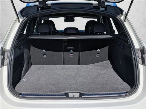 Certified 2025 Mercedes-Benz GLC 300 image 10