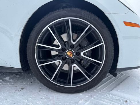Used 2023 Porsche Panamera 4 Platinum Edition image 19