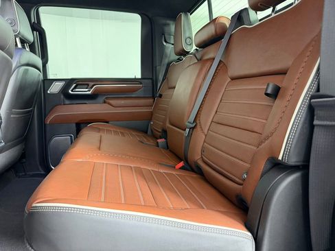 Used 2024 GMC Sierra 2500 Denali Ultimate w/ Max Trailering Package AWD/4WD image 29