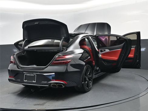 Used 2023 Genesis G70 2.0T w/ Sport Prestige Package image 32