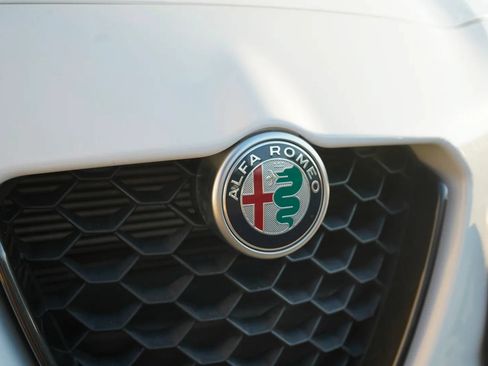 Used 2022 Alfa Romeo Giulia Sprint AWD/4WD image 10