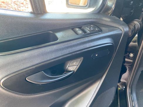 Used 2025 Mercedes-Benz Sprinter 2500 image 23
