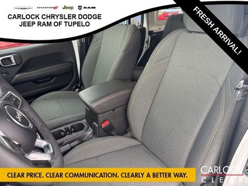 Used 2025 Jeep Wrangler Sahara w/ Safety Group image 23