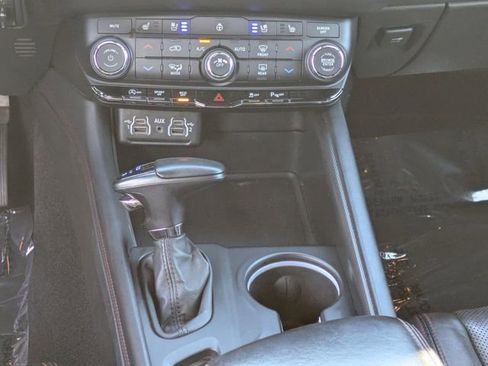 Used 2024 Dodge Durango GT image 20