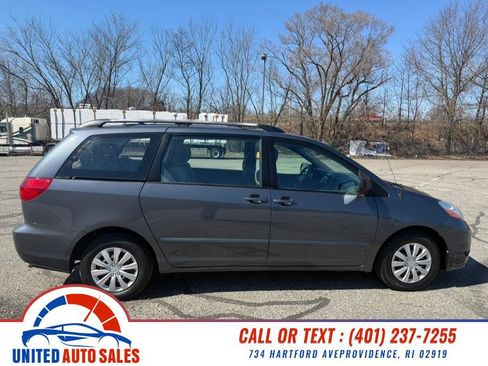 Used 2009 Toyota Sienna CE image 6
