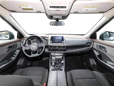 Used 2023 Nissan Rogue S image 24