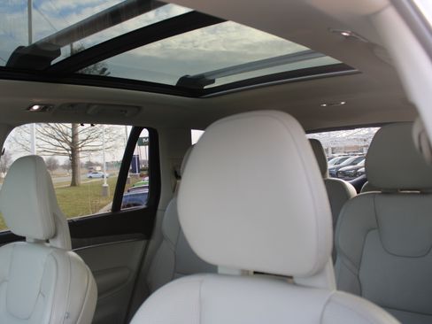 Used 2021 Volvo XC90 T8 Inscription w/ Advanced Package image 13