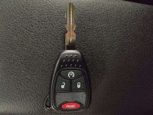 Used 2017 Jeep Compass 75th Anniversary w/ Power Value Group image 32