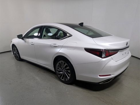 Used 2024 Lexus ES 350 Luxury w/ Technology Package image 5