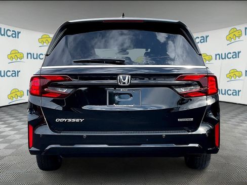 New 2026 Honda Odyssey Touring image 6