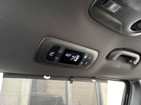 Used 2025 Chrysler Pacifica Select FWD image 20