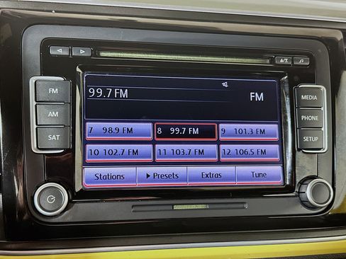 Used 2013 Volkswagen Beetle 2.5 image 13