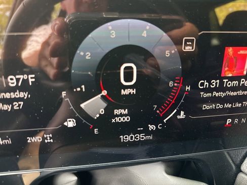 Used 2025 GMC Yukon Denali AWD/4WD image 65
