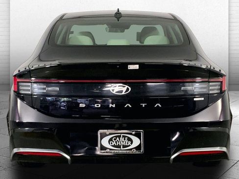 Used 2025 Hyundai Sonata SEL FWD image 3
