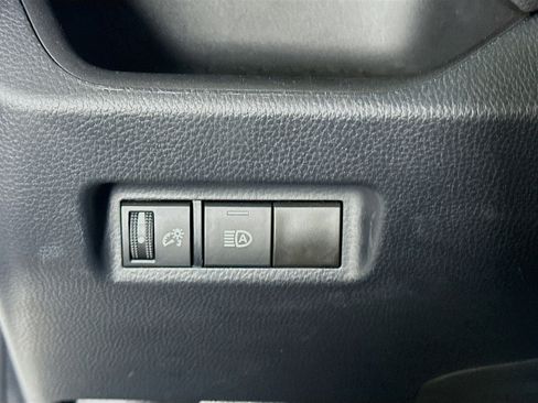 Used 2023 Toyota RAV4 LE image 17