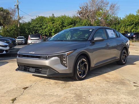 New 2025 Kia K4 EX image 4