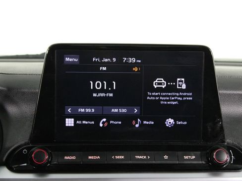 Used 2023 Kia Forte LXS w/ LXS Technology Package image 6