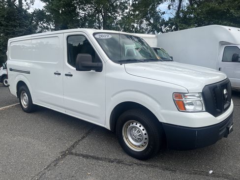 Used 2019 Nissan NV 2500 S w/ Back Door Glass Package RWD image 6