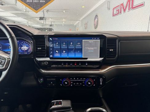 Certified 2025 Chevrolet Silverado 1500 RST w/ Convenience Package II AWD/4WD image 20