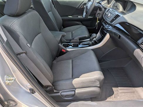 Used 2016 Honda Accord LX image 19