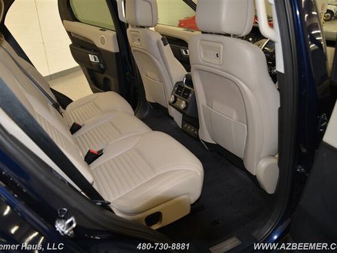 Used 2022 Land Rover Discovery S image 22