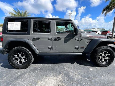 Used 2020 Jeep Wrangler Unlimited Rubicon w/ Dual Top Group AWD/4WD image 31