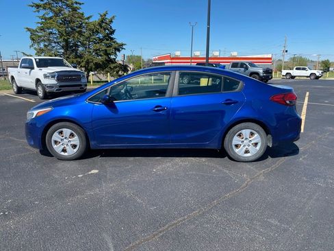 Used 2017 Kia Forte LX w/ LX Popular Package image 6