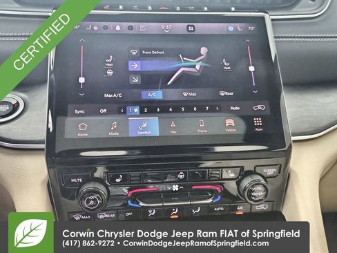 Used 2023 Jeep Grand Cherokee Limited w/ Black Appearance Package image 26