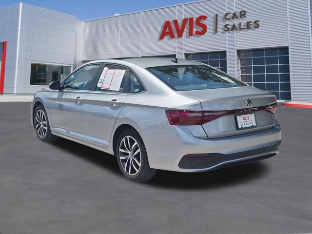Used 2025 Volkswagen Jetta SE FWD image 9