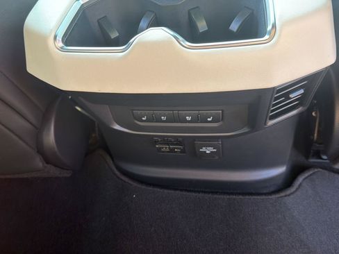 Used 2023 Toyota Tundra Capstone AWD/4WD image 19