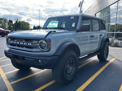 Used 2024 Ford Bronco Big Bend AWD/4WD image 3