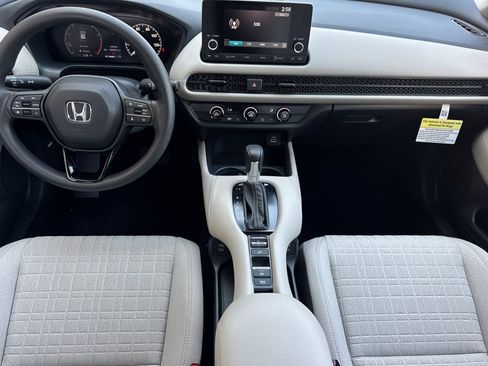 Certified 2025 Honda HR-V LX image 13