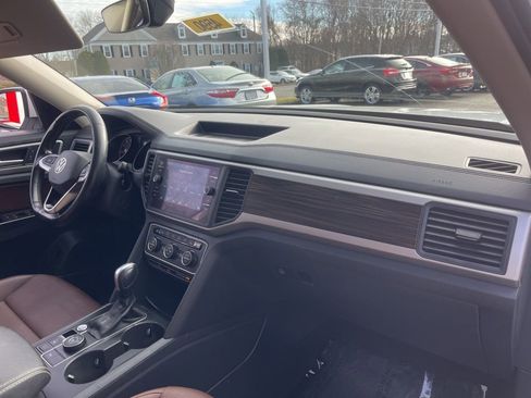 Used 2021 Volkswagen Atlas SE image 19
