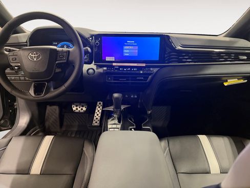 New 2026 Toyota Camry SE image 10