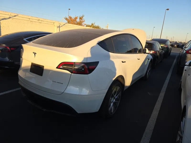 Used 2021 Tesla Model Y Long Range AWD/4WD image 3