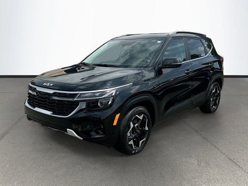 Certified 2024 Kia Seltos EX AWD/4WD image 3