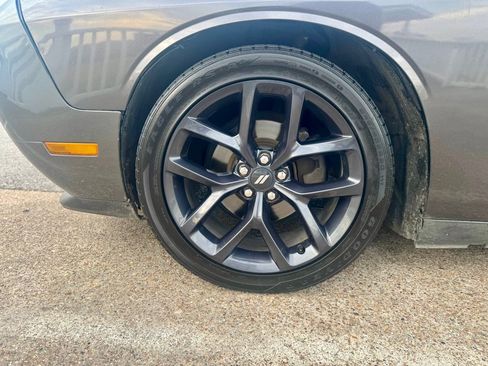 Used 2013 Dodge Challenger SXT RWD image 8