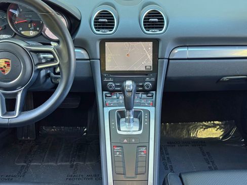 Used 2018 Porsche 718 Cayman RWD image 23