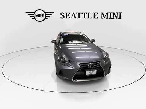 Used 2017 Lexus IS 300 AWD image 3